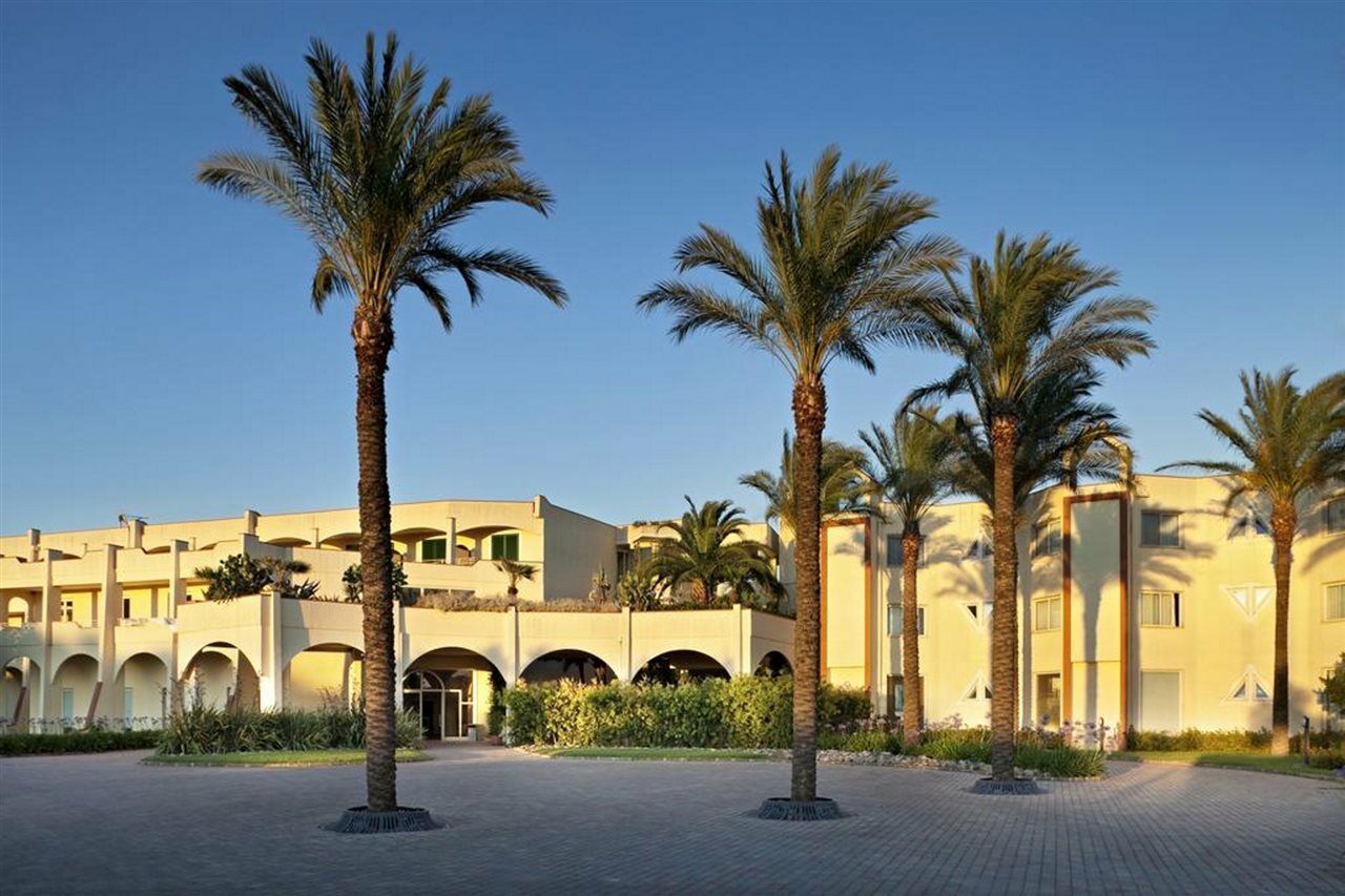 Th Marina Di Pisticci - Ti Blu Village Buitenkant foto